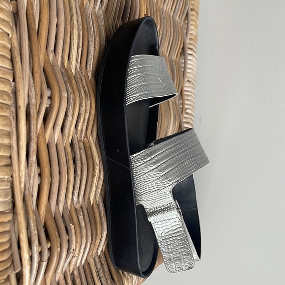 SANDALS - Vince - Picture 7 of 7